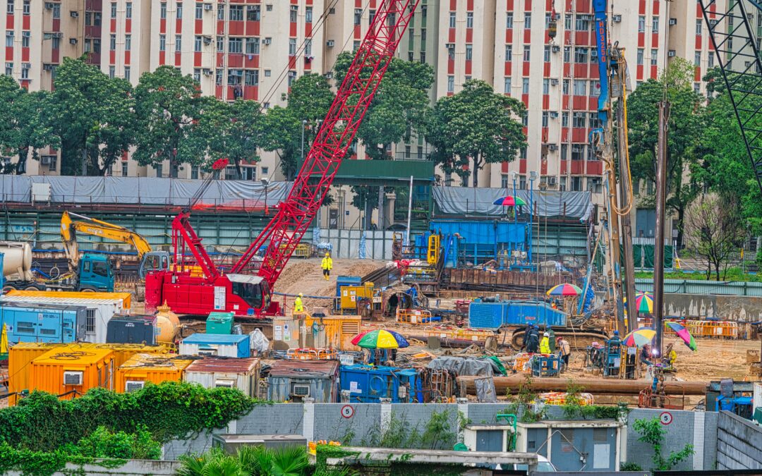 Altölentsorgung auf Baustellen: Vorschriften, Risiken und praktische Lösungen